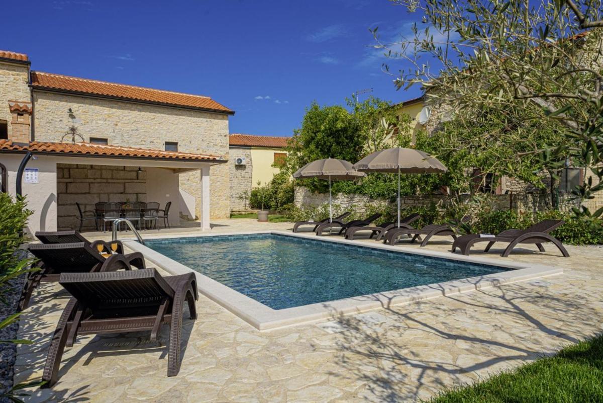 Villa Olea In Barat - Haus Fuer 6-8 Personen Kanfanar Exterior photo